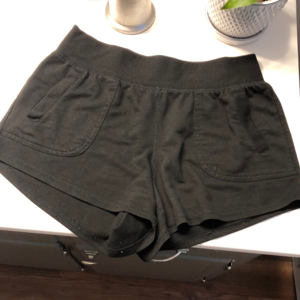 Selling comfy athletic shorts! In very good shape!